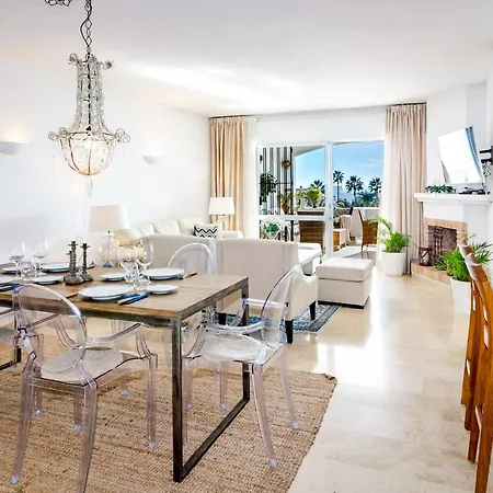 Ma - Elegant With Sea Views Apartment