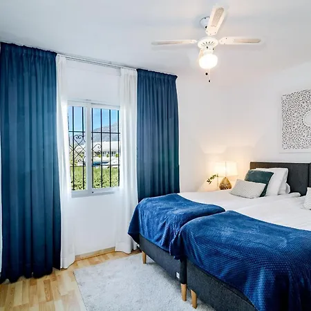 Apartment Ma - Elegant With Sea Views